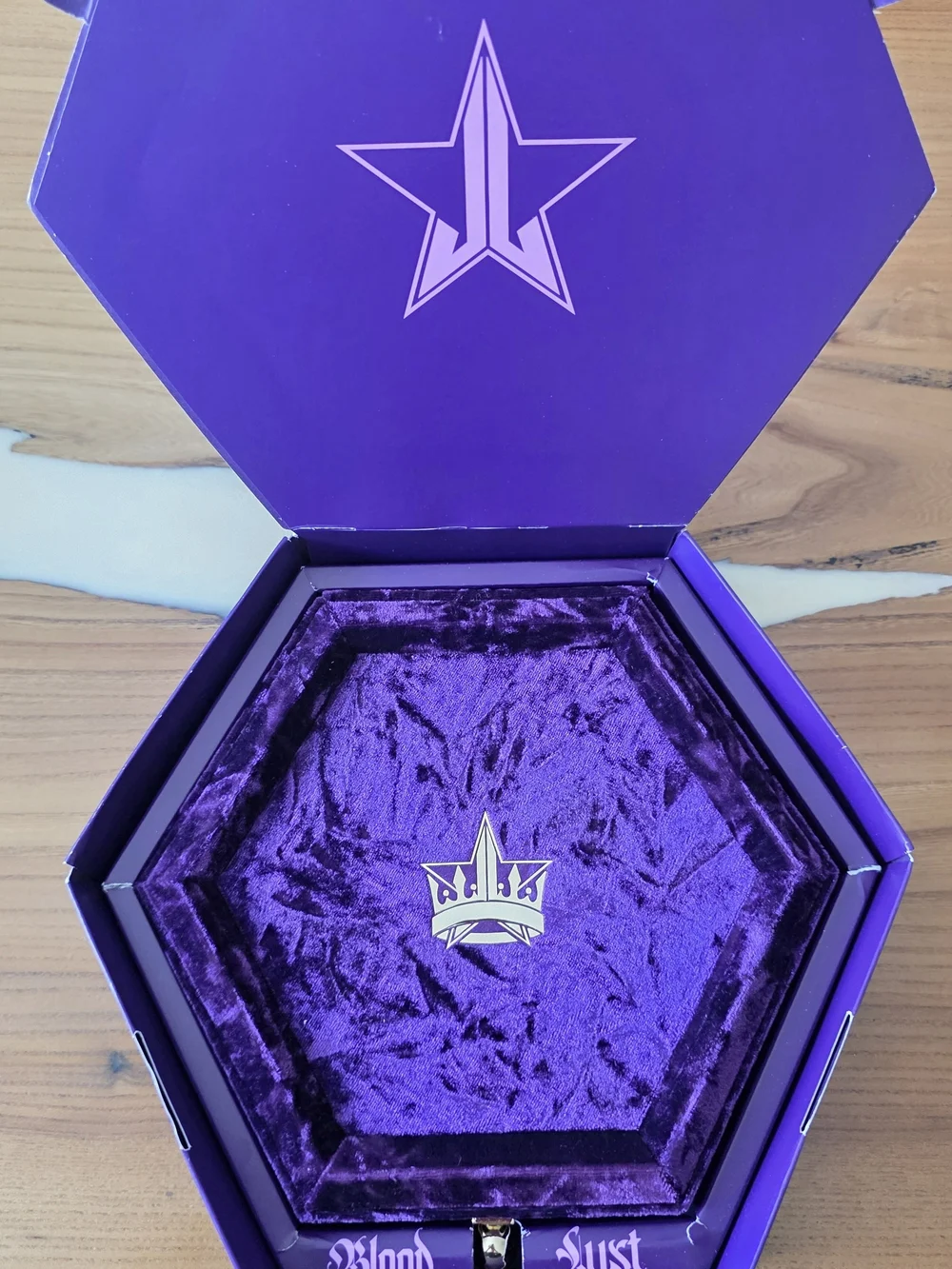Jeffree Star Cosmetics Blood Lust Palette